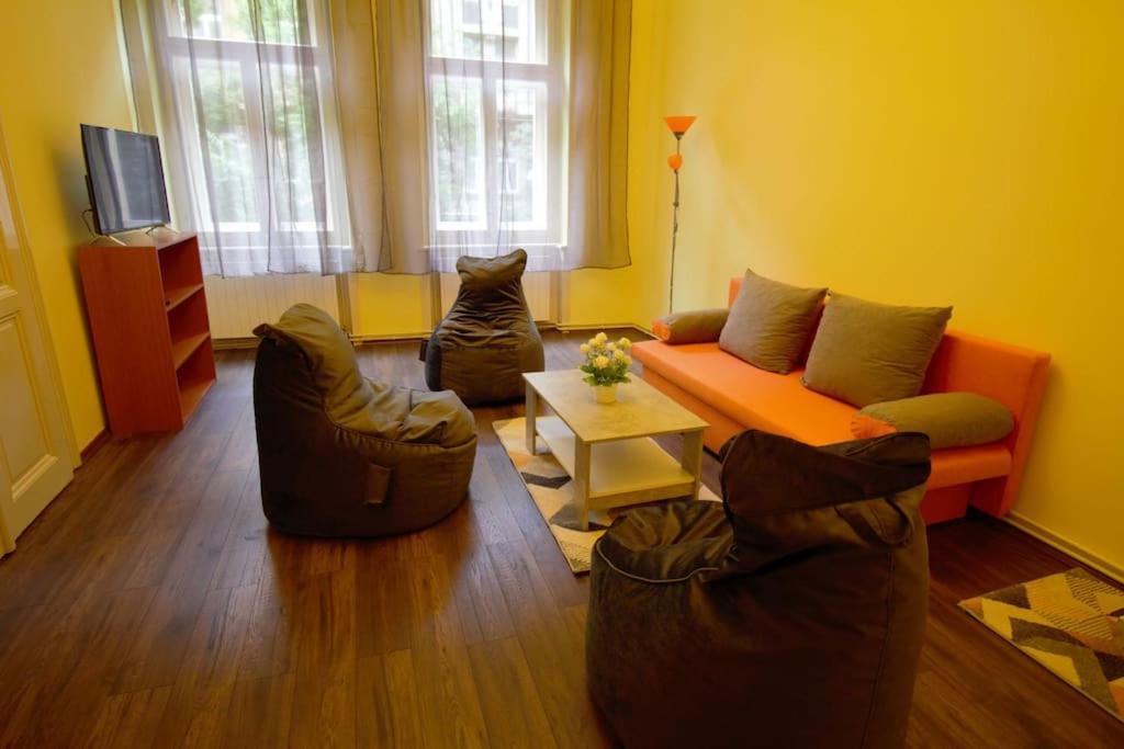 Comfort 2bedrooms Quite Place!-vinohrady Praag